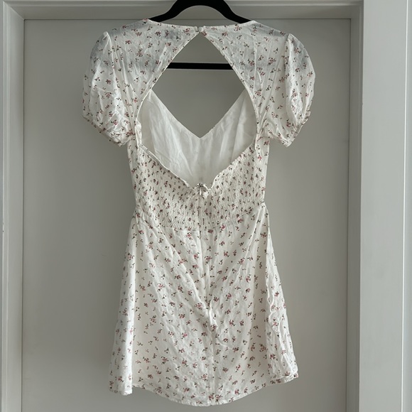 Beginning Boutique Dress - Picture 3 of 5